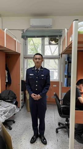 提供羽球規則服務的專家王威霖