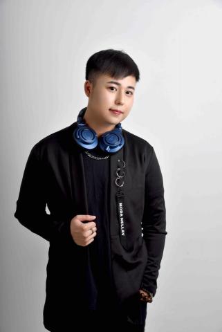 提供dj dj dj服務的專家DJ刺蝟.Malachi