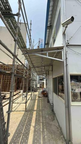 上堉工程行 - 組合屋雨遮設計安裝