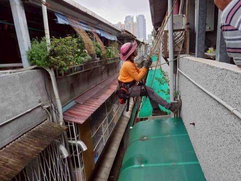 翠碧雅柏顧問有限 - 外牆