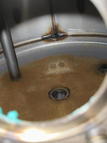 瑋成水電裝修工作室 - 施工前：熱水器清洗