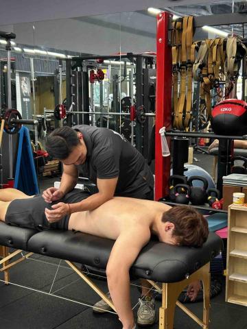 唐錫民 - 運動按摩