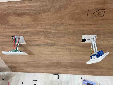 巫新達 - 網路插座