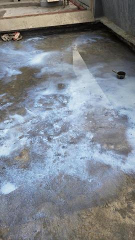 陳忠義 - 浸泡式防水施作中