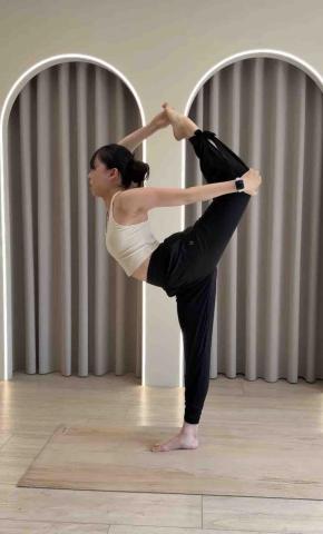 彥YAN 🧘🏻&zwj;♀️  基礎瑜伽、流動瑜伽 - 