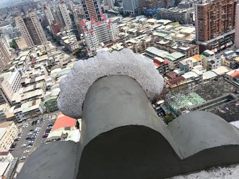 永豐科技有限公司 - 大樓頂樓造型泥作修補