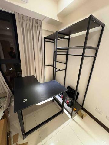 Angus liu - 開放型衣櫃與L型辦公桌組裝