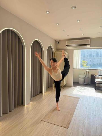 彥YAN 🧘🏻&zwj;♀️  基礎瑜伽、流動瑜伽 - 