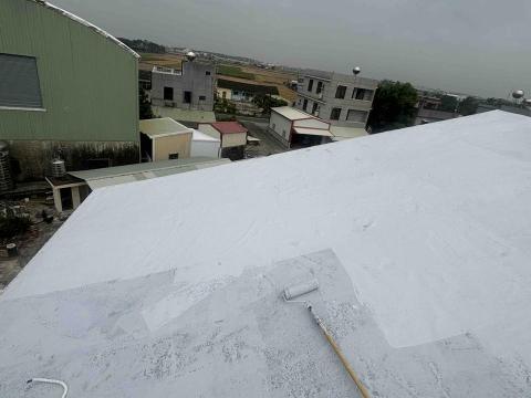 耀芯工程行 - 上第二道防水隔熱面漆