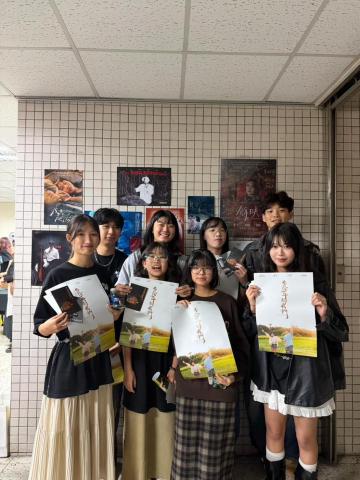 張瑋桓 - 多活一年的我們 劇組照（我在右上角）