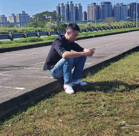 提供木地板缺點服務的專家洪一成