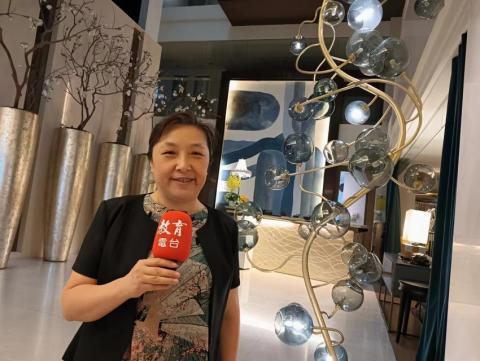 臧彤 - 接受教育電台採訪