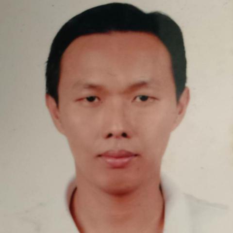 提供打石服務的專家黃家鴻