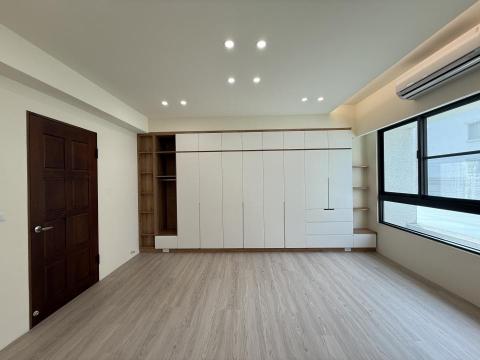 周玗苙 - 透天2-主臥整面衣櫃