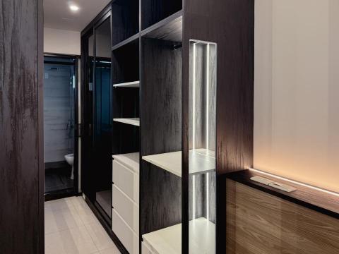 周玗苙 - 透天-另一面主臥開放衣櫃