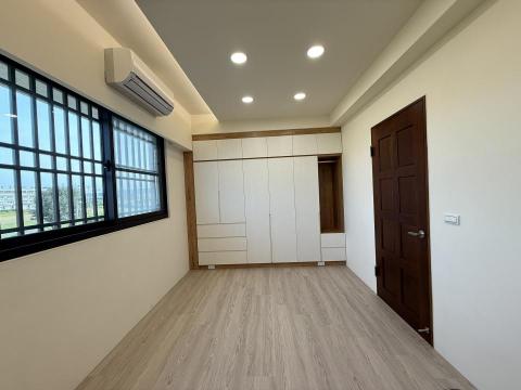 周玗苙 - 透天2-次臥整面衣櫃