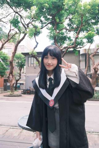 油畫畫家推薦鄭晨恩