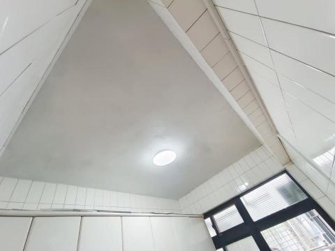 王政遠 - 廚房天花板施工後使用材料礦物骨材