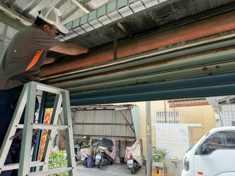 鈞盛工程行 - 捲門維修