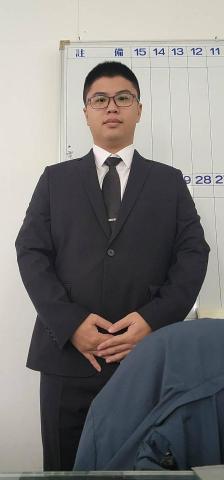 提供奧數小一服務的專家鍾秉軒