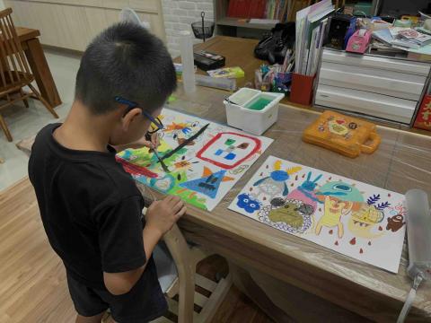 丘珮妮 - 到府教學