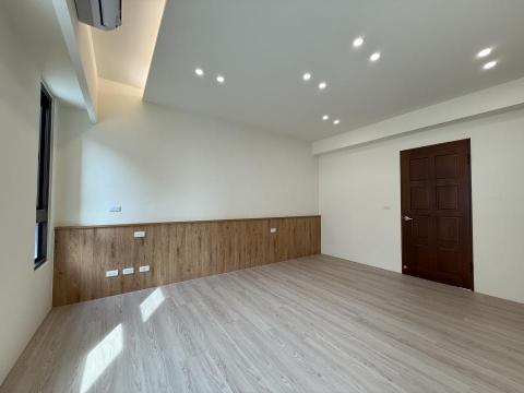 周玗苙 - 透天2-天花及床頭背板