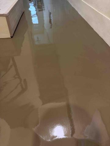 莊小吉 - 樹脂沙漿 當完成面地板（彰化案）