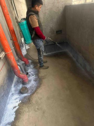 儒儒防水工程 - 陽台打底漆