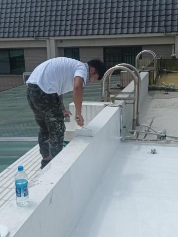 鄒登翊 - 頂樓防水隔熱
