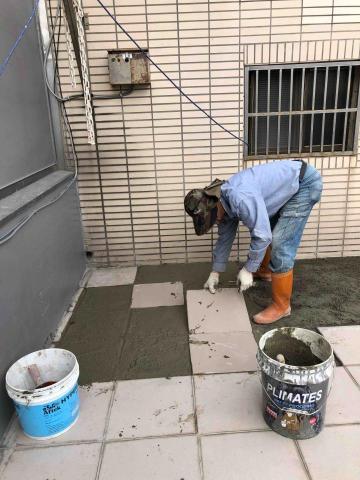 李松芳 - 舖地磚