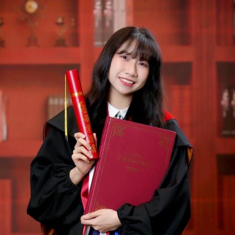 提供多少錢泰文服務的專家Chayanin Vongverapant (馮亞寧)