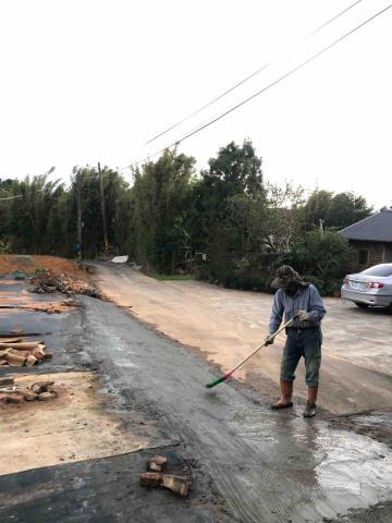 李松芳 - 作斜坡