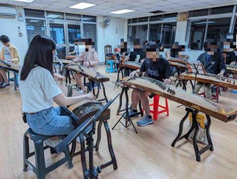 蕭伊珽 箏樂教學 - 