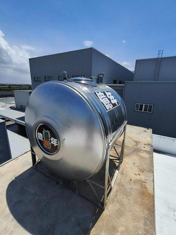 瑋成水電裝修工作室 - 施工後：按裝水塔