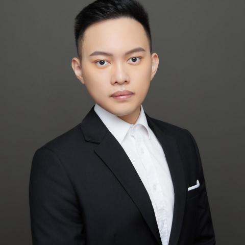 提供戶籍遷移服務的專家Kai