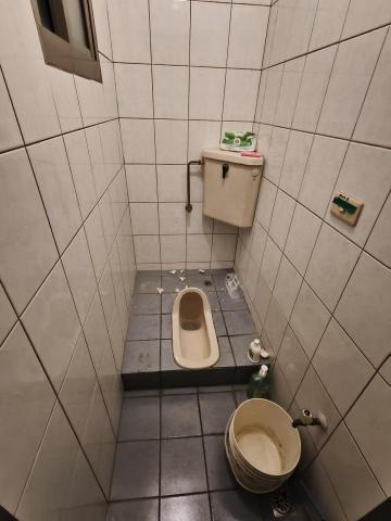 瑋成水電裝修工作室 - 施工前：蹲式馬通改坐式馬桶