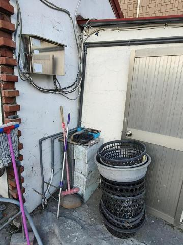 瑋成水電裝修工作室 - 施工後：移水塔至屋頂下方含接加壓機