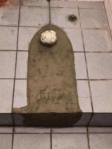 瑋成水電裝修工作室 - 施工中：蹲式馬通改坐式馬桶