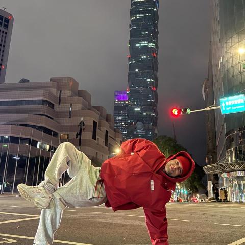 提供舞蹈表演台北服務的專家747474hellen