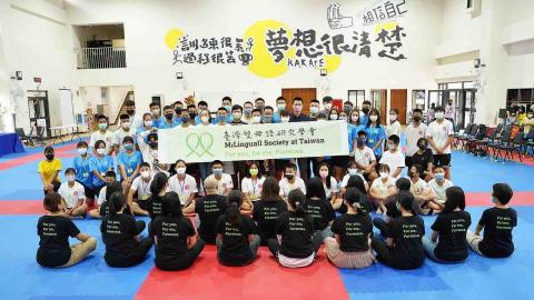 英語學習顧問 小八老師 - 旭光志工活動