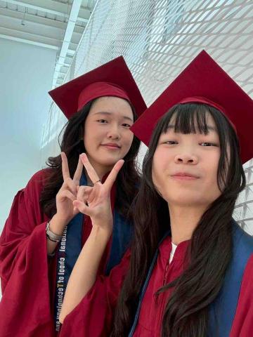 陳姿妤 - 左邊是我