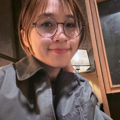 提供指甲光療機服務的專家惠喻