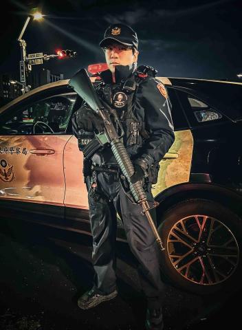 提供隱格鬥服務的專家Ethan 伊森