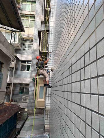 隼鋒工程 - 北投社區外牆防水隔熱面漆施工