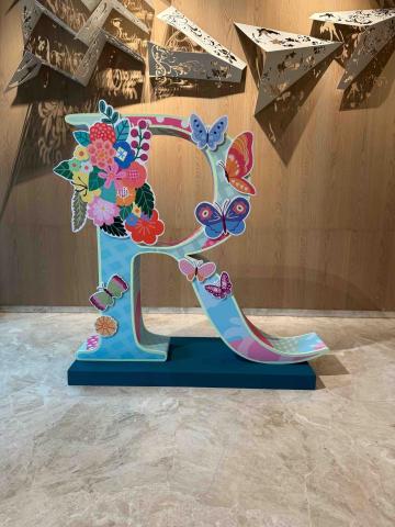 王思驊 - 飯店迎賓立牌