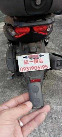 統一鎖店 - 山葉感應鎖匙增加
現場即可完成設定
有需求的客人可以來電詢問
LINK ID hank7932237
小港區在地服務
機車感應鎖匙的增加費用會因機車廠牌、車種、鑰匙複雜度以及是「複製備份」還是「全數遺失重設」而異。建議您直接致電詢問，提供您的車種資訊以獲得精確報價。