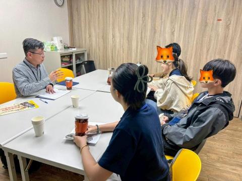 宇宙人職涯諮詢- 陳人豪 - 顧問公司交流。