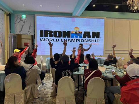 活動主持人BB ｜穩重 &times; 活力 - 三鐵分享會-雖然我不是三鐵選手，但事前的用心準備，讓我們能有共鳴點，現場反應很熱情。