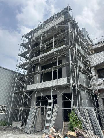 許銘晉 - 自建案鷹架拆除工程