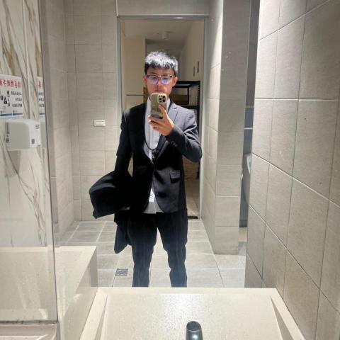 提供機車美容店服務的專家阿瑋